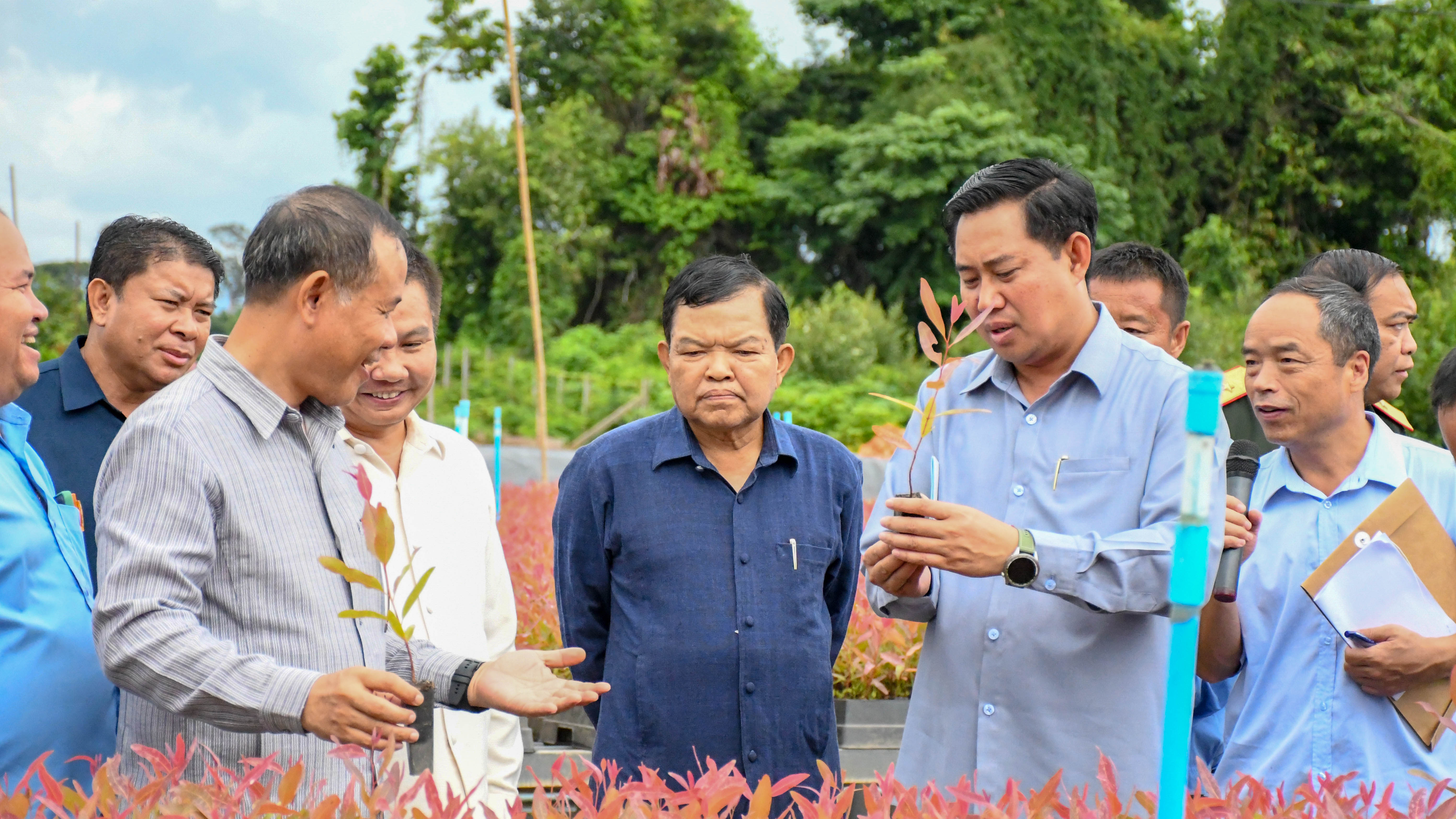 ເຈົ້າແຂວງຈຳປາສັກຊຸກຍູ້ວຽກງານຢູ້ເມືອງມຸນລະປາໂມກ